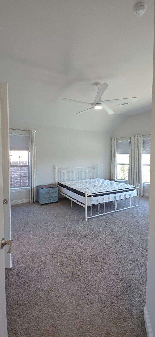 Building Photo - COMING SEPTEMBER - Spectacular Mansfield Retreat with Pool & Outdoor Kitchen!