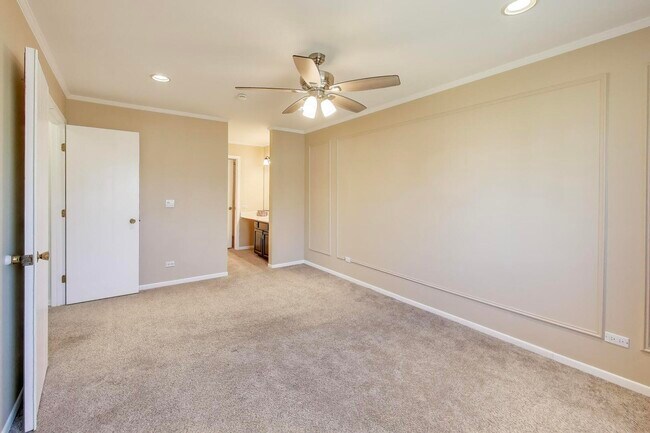 Building Photo - 2122 Southwind Cir