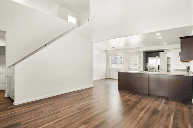 Building Photo - 3 BEDROOM 2 AND A HALF BATH NEWER CONSTRUCTION TWINHOME IN HARMONY VALLEY