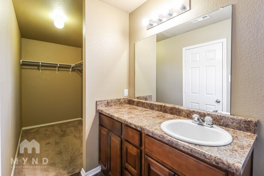 Building Photo - 12405 Solandra Cir