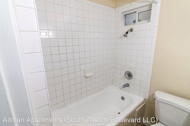Building Photo - 5117-5123 S Avalon Blvd