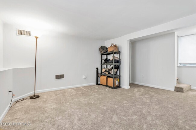 Building Photo - 34 Phoenix Ave