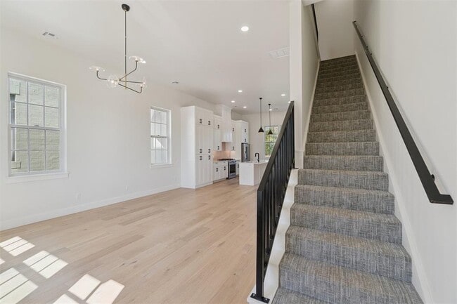 Building Photo - 18829 Selah Wy