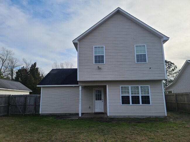 Building Photo - 310 Mattocks Ave