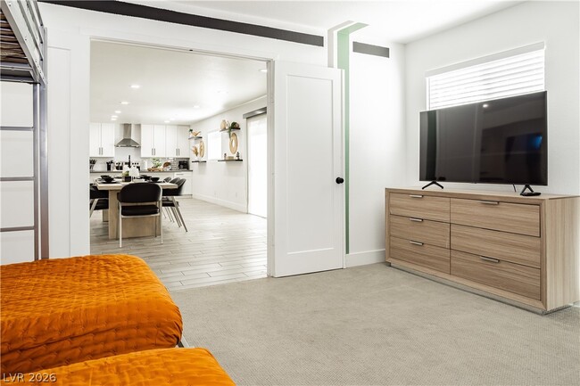 Building Photo - 1913 Birch St