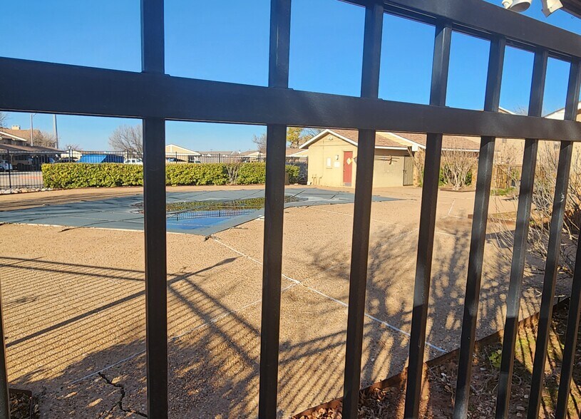 Building Photo - 14427 N Pennsylvania Ave