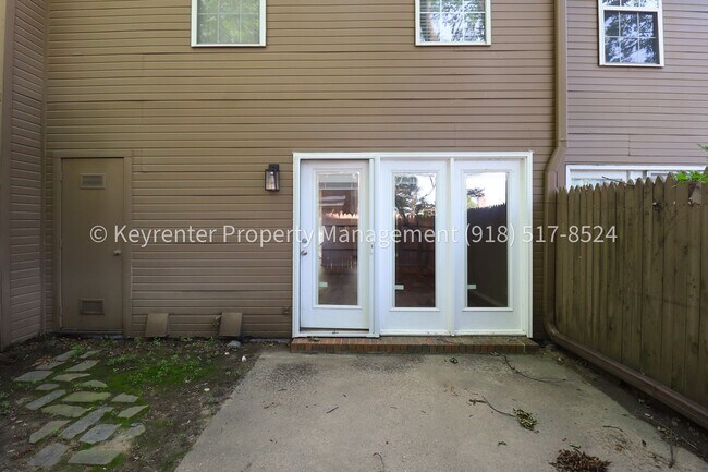 Building Photo - 6246 S Yorktown Pl