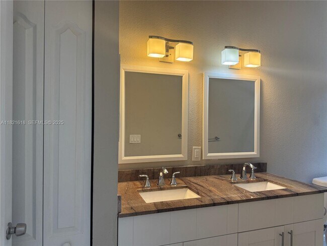 Building Photo - 798 NE 43rd St