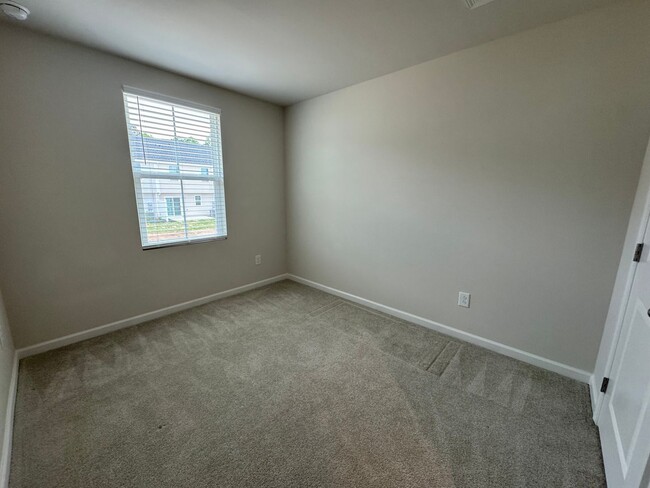 Building Photo - 3 Bed | 2.5 Bath New Construction Townhous...