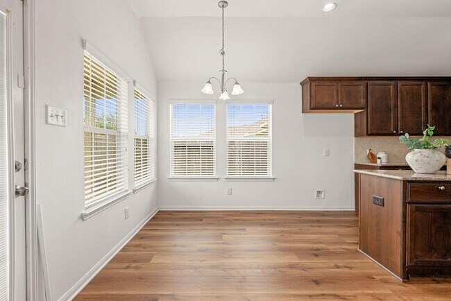 Building Photo - 2008 Golden Creek Ln