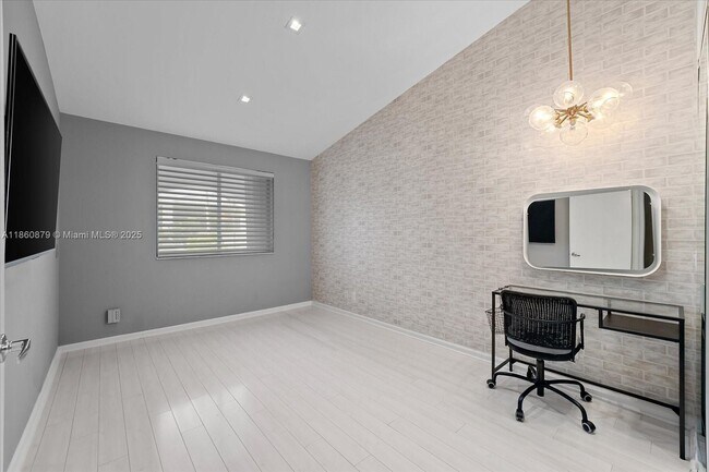 Building Photo - 3602 Yacht Club Dr