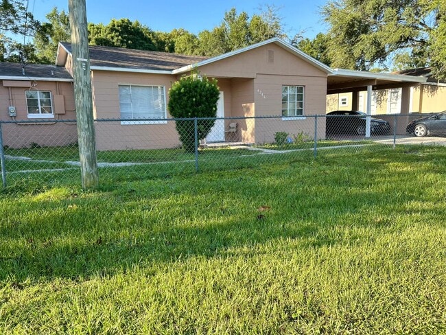 Primary Photo - 4246 Minoso St