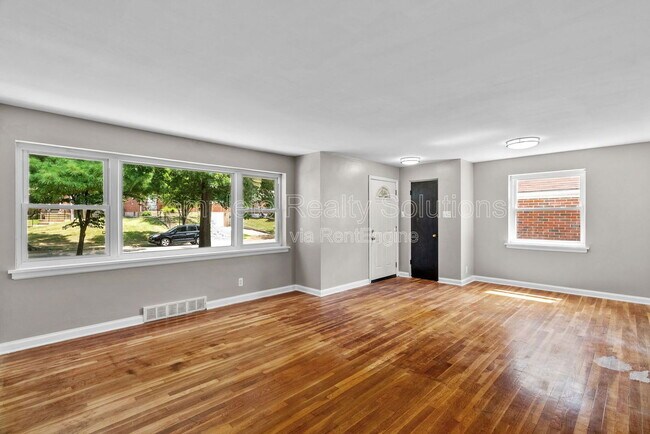 Building Photo - 1225 Buck Ave