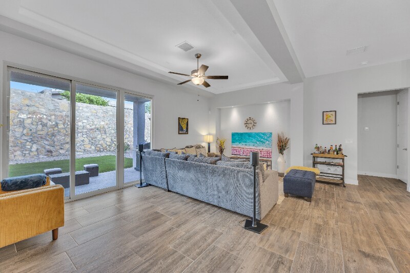 Building Photo - 216 Staffs Way