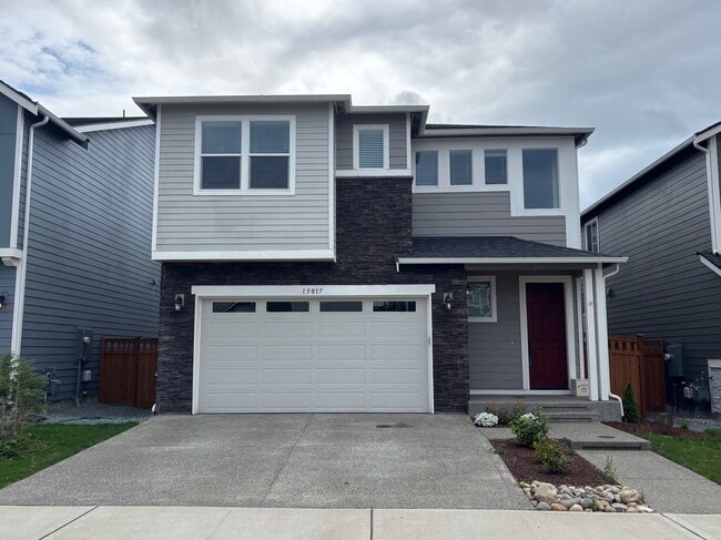 Primary Photo - 15017 Tyee Dr E