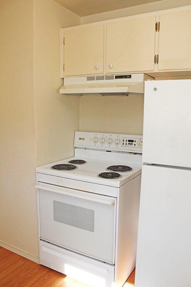 Building Photo - 4110-4116 N Willis Blvd