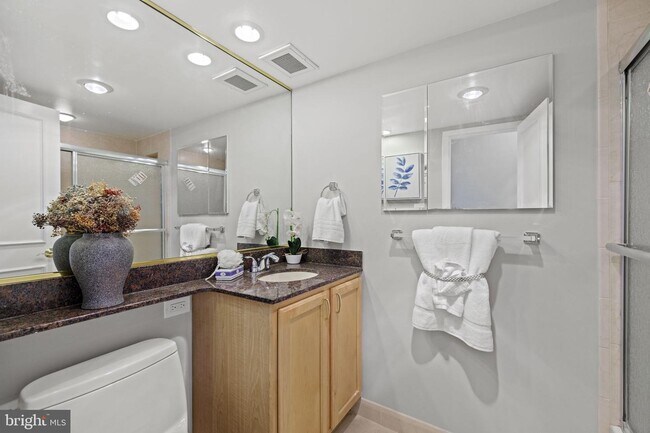 Building Photo - 501 Slaters Ln
