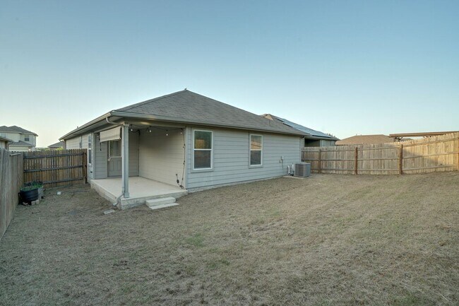 Building Photo - 403 Pentire Way