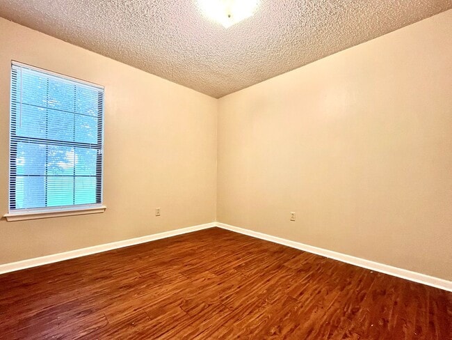 Building Photo - 3682 Farm to Market 344 E
