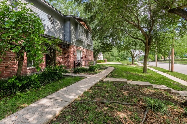 Building Photo - 1228 Ave O