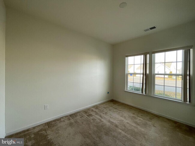 Building Photo - 103 Alexandreas Ct