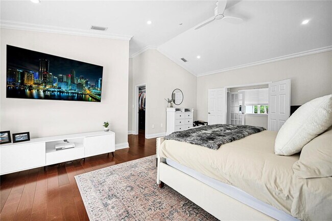 Building Photo - Southwest 111th Terrace, Miami, FL 33176 -...