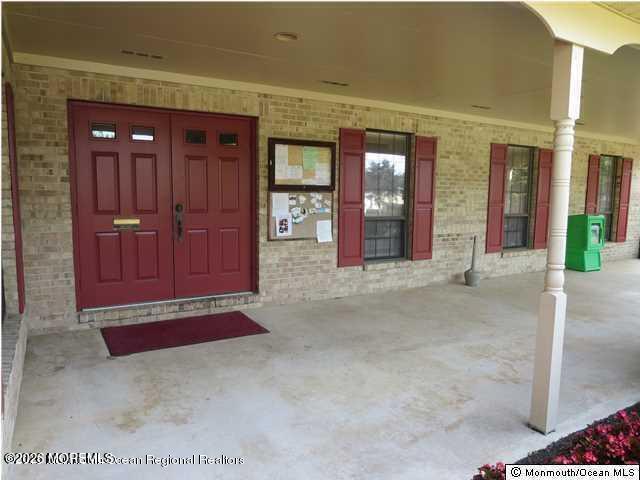 Building Photo - 83 Bradford Ct