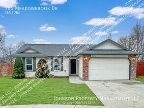 Building Photo - 705 Meadowbrook Dr