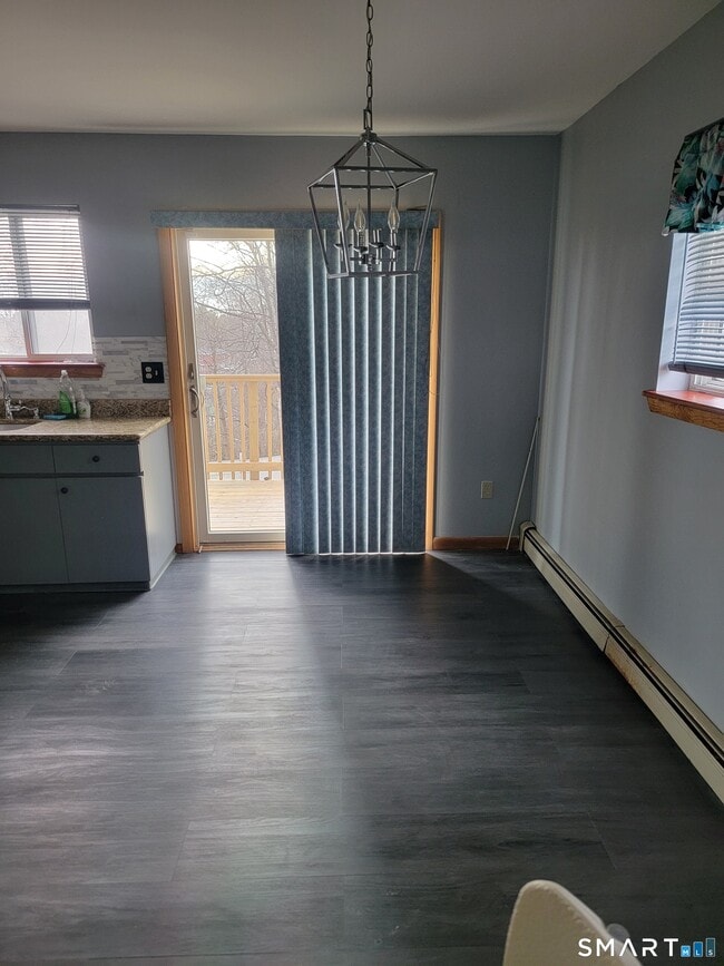 Building Photo - 235 High Ridge Dr