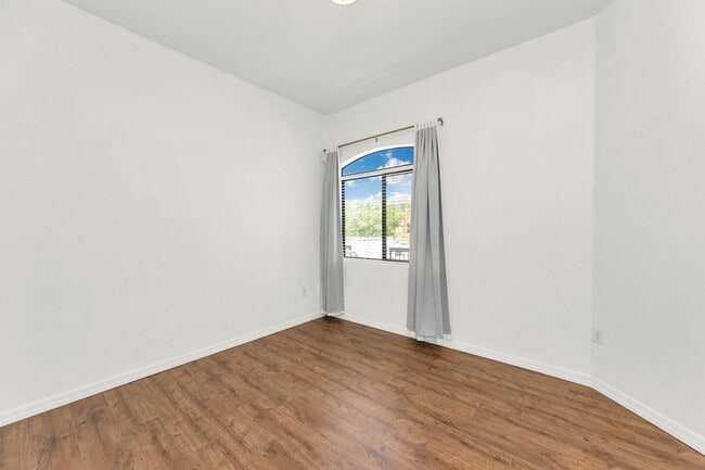 Building Photo - 4533 N 22nd St