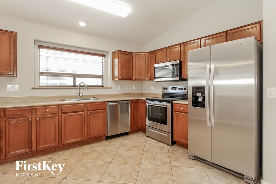 Building Photo - 1222 W Jersey Way