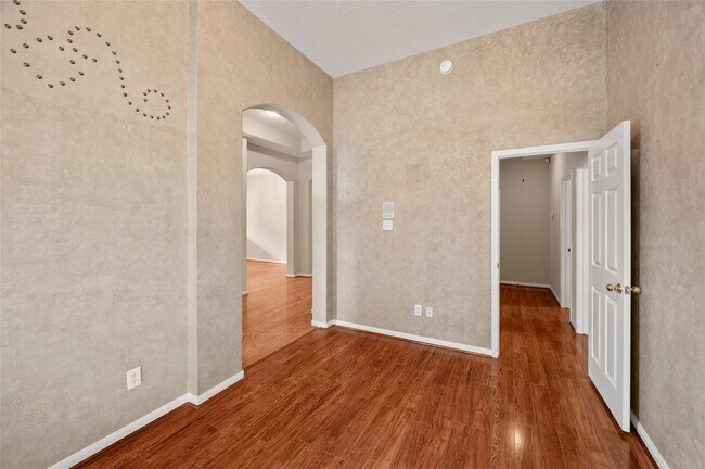 Building Photo - 11402 Bucks Bridge Ln