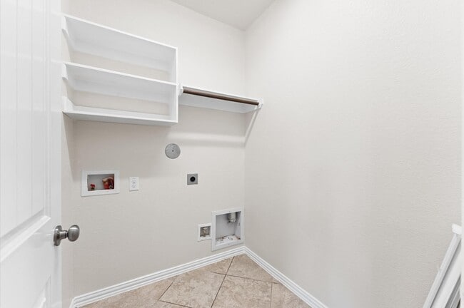 Building Photo - 2043 Plum Rose Ln