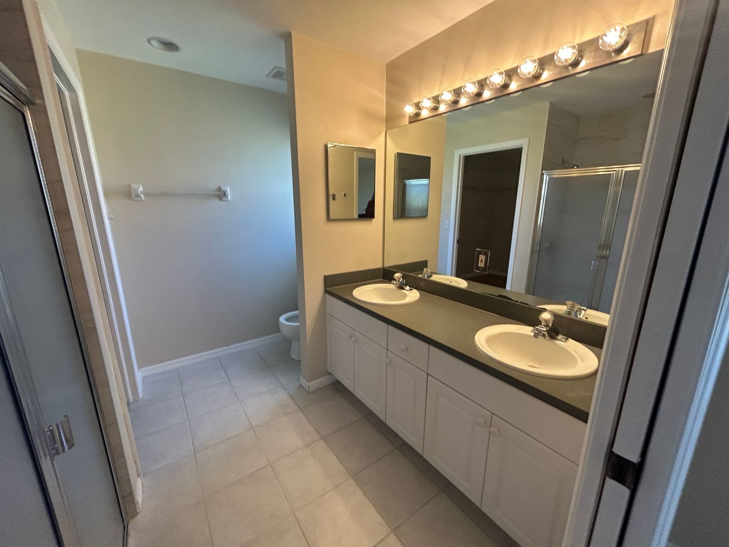 Building Photo - Freshly painted interior 2/2  spacious home on fresh water canal