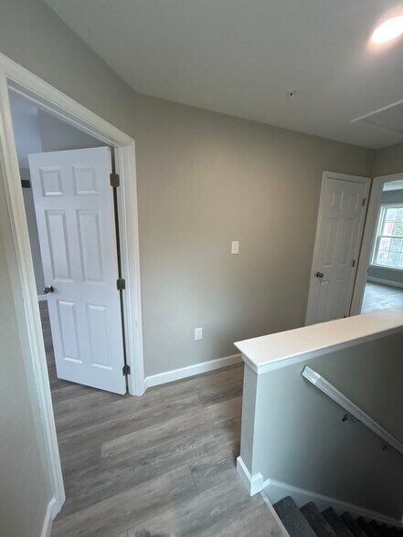 Building Photo - 138 Mike Ct