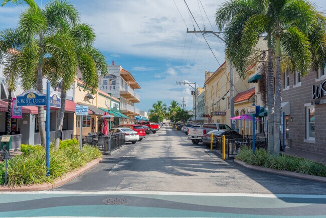 Building Photo - 800 NW Fork Rd