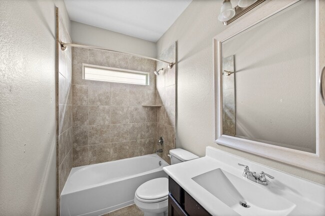 Building Photo - 23831 Villa Lisa Dr