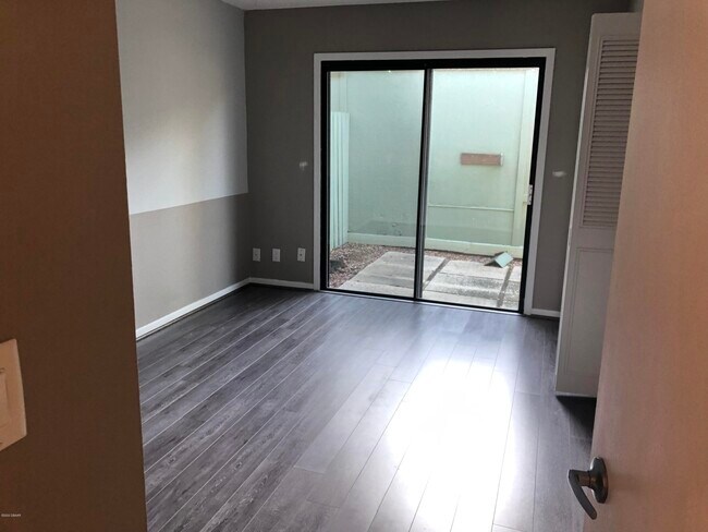 Building Photo - 102 Timberline Trail