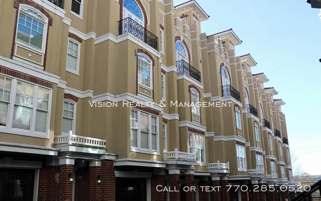 Building Photo - 829 Clifton Heights Ln.- Luxury Townhome