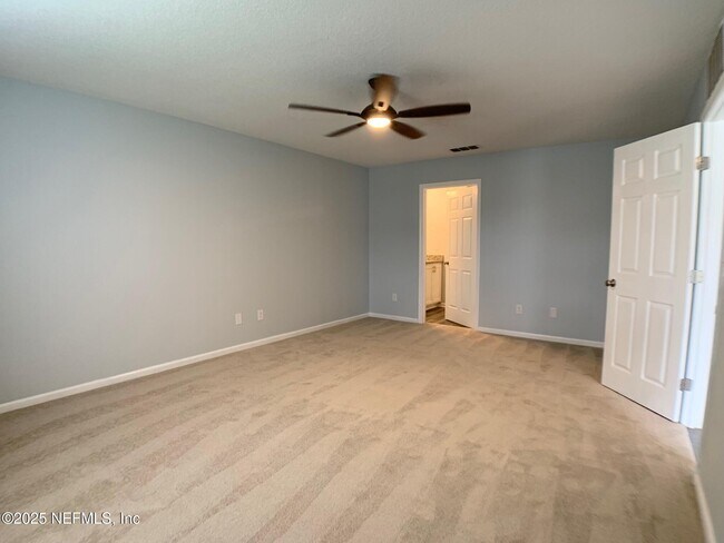 Building Photo - 3201 Deer Creek Dr