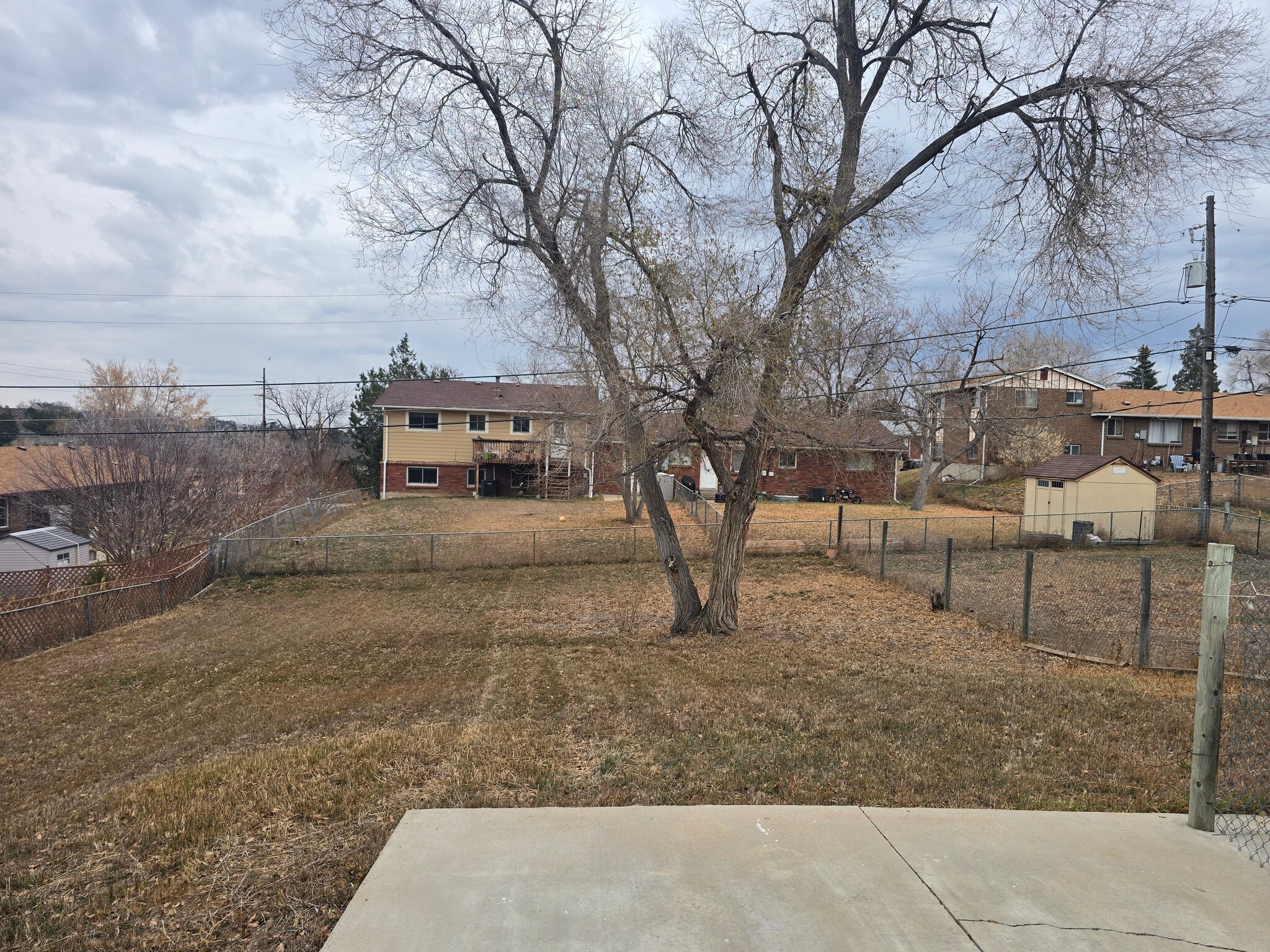 Large backyard! - 902 S Zephyr Ct