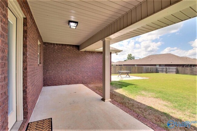 Building Photo - 24603 Rolling Vista Dr