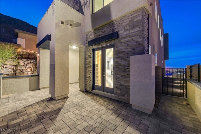 Building Photo - 510 Duvet Ct