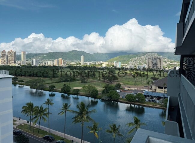 Building Photo - 0036BRU