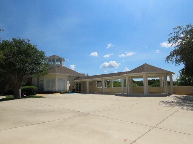 Building Photo - Two Story Townhome Clermont Yacht Club