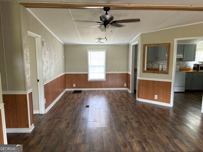 Building Photo - 266 Spring Lake Dr