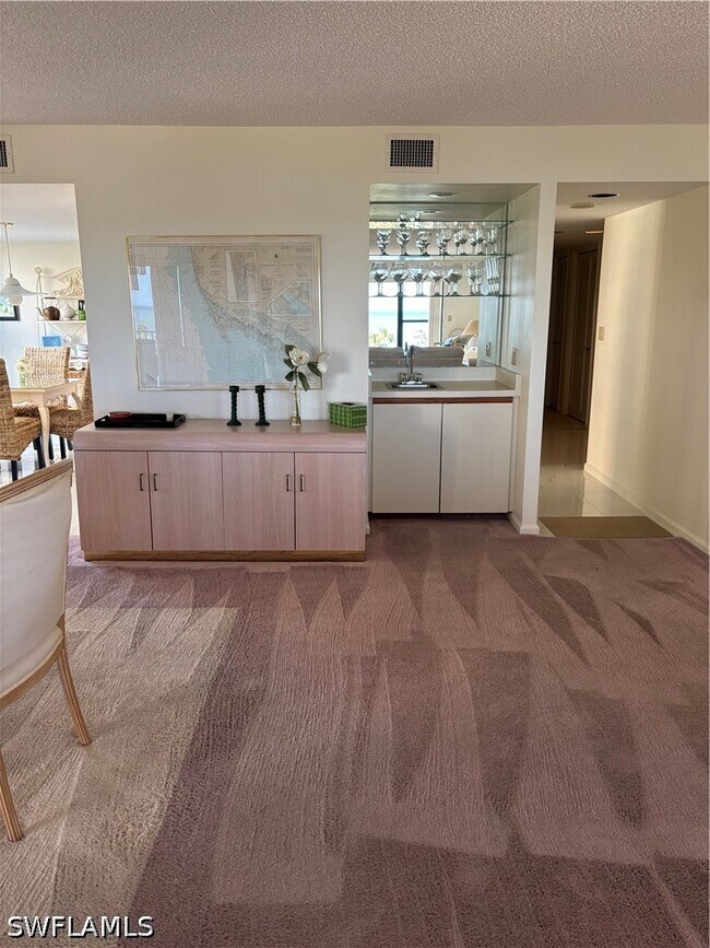 Building Photo - 4451 Gulf Shore Blvd N