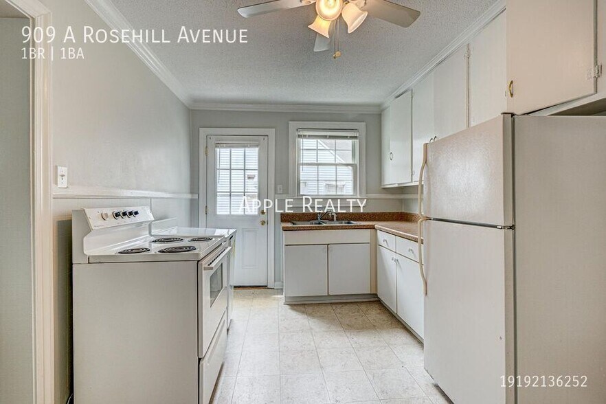 Building Photo - 909 Rosehill Ave