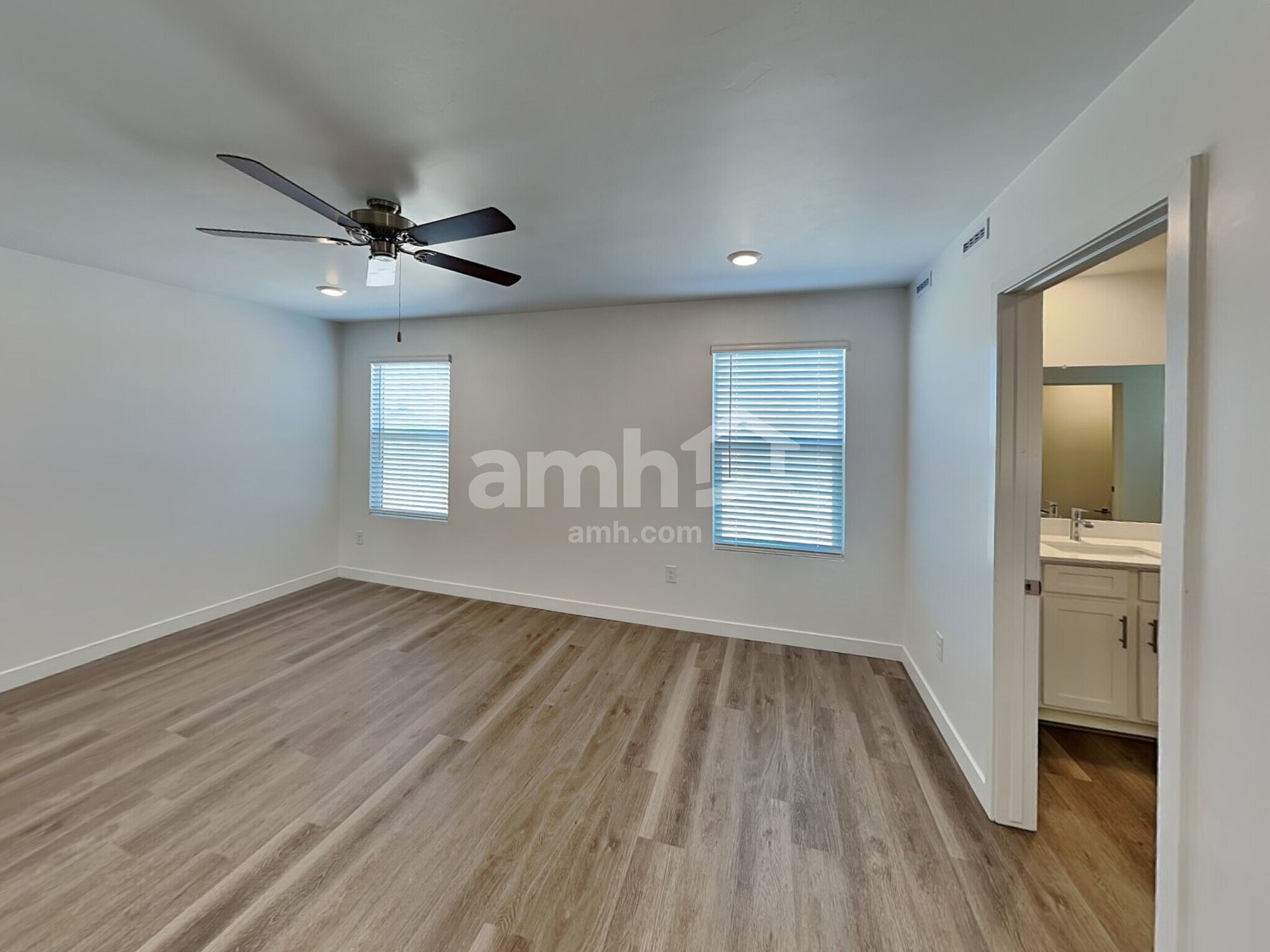 Building Photo - 6537 E Paseo Alga