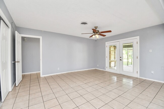 Building Photo - 6713 Neff St